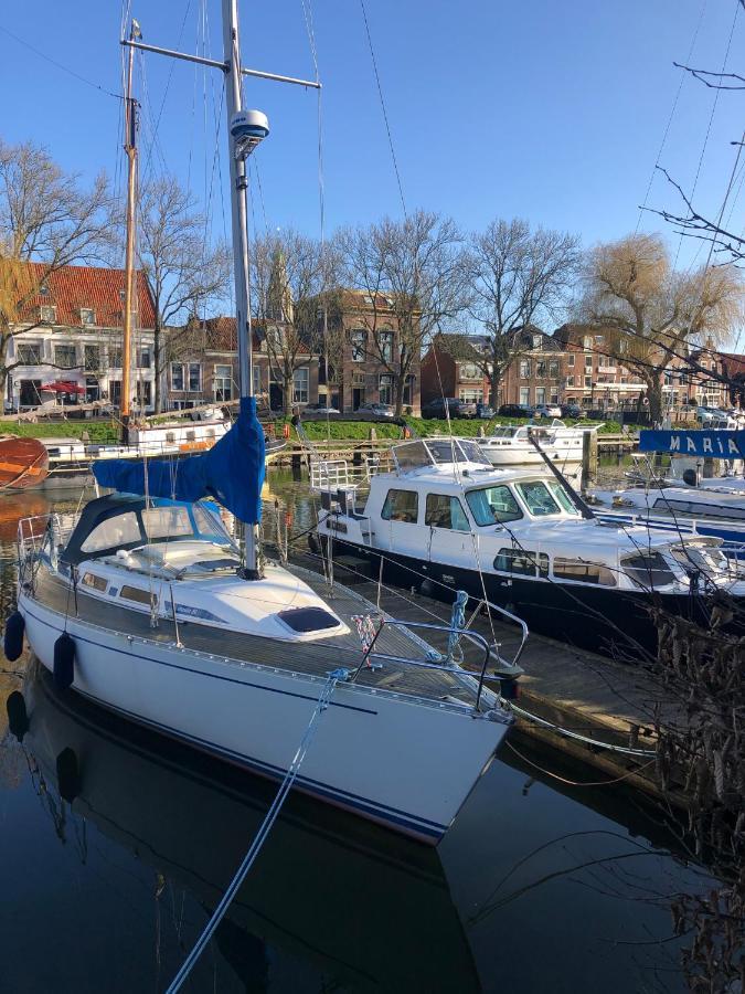 Boot & Breakfast - Slapen Op Het Water Botel Enkhuizen